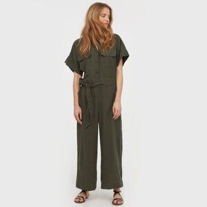 H & M Wide Leg Cargo Jumpsuit in Khaki Green. Size 4
